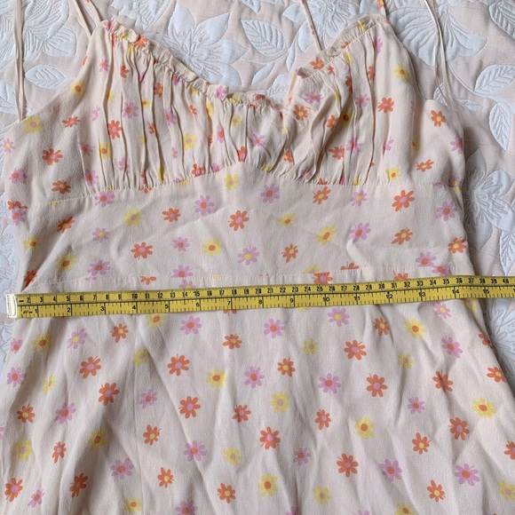 Elodie Dainty Flower Power Dress - Picture 6 of 8